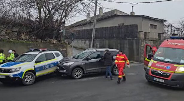 oficial doi politisti din cernavoda au ajuns la spital dupa ce autospeciala in care se aflau in patrulare a fost implicata intr un accident 69764d6f3293f