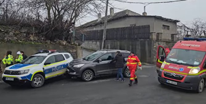 oficial doi politisti din cernavoda au ajuns la spital dupa ce autospeciala in care se aflau in patrulare a fost implicata intr un accident 69764d6f3293f