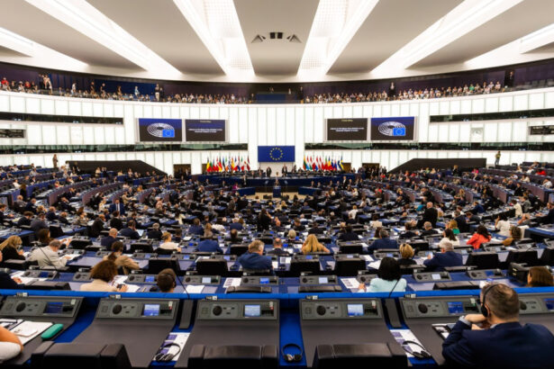 parlamentul european va accelera acordarea unui imprumut de sprijin pentru ucraina 696f94b31898e