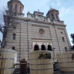 pe 5 ianuarie ips teodosie va sfinti agheasma mare la catedrala arhepiscopala dupa amiaza la harsova ierarhul va arunca trei cruci in apa dunarii 6958057b3f75d