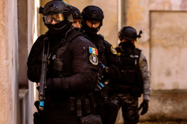 perchezitii in dolj buzau si londra intr un caz de proxenetism tinere inclusiv rude erau trimise sa se prostitueze in anglia 6964d3f783679