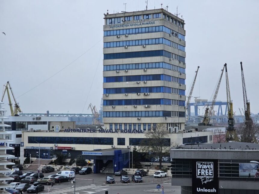 peste 100 de accidente si incidente navale intr un singur an patru persoane si au pierdut viata iar alte 15 au fost ranite 6956899f63edf