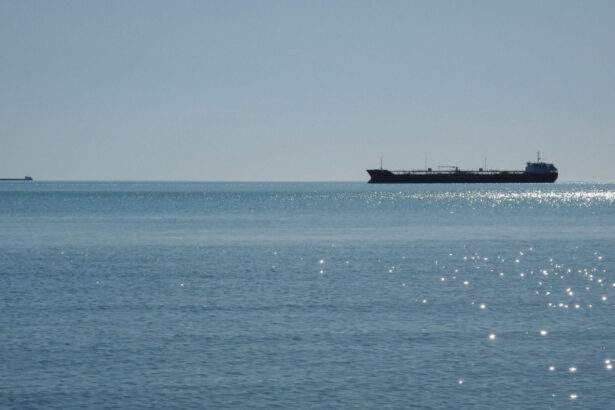 petroliere din flota fantoma a rusiei sub sanctiuni americane surprinse in canalul manecii 696028a56ce78