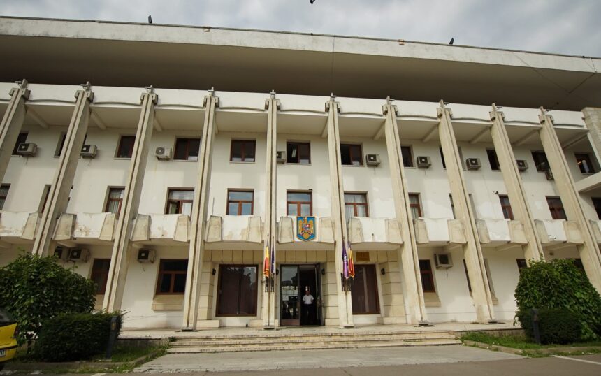 prefectura constanta ataca in instanta compensarea taxei de 200 de lei pe domeniul public 697c69a4b4edf