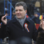 reactia lui nicusor dan dupa huiduielile de la iasi nu traim vremuri usoare dar sunt momente in care trebuie sa ne bucuram 697533ce09bee