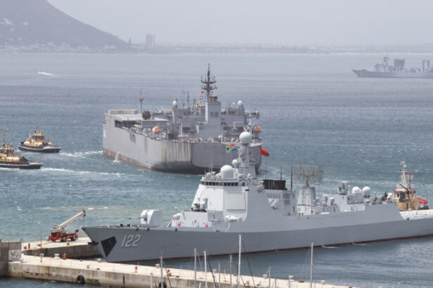 rusia s a alaturat navelor de razboi chineze si iraniene pentru exercitii militare in largul africii de sud 69616893b0d45