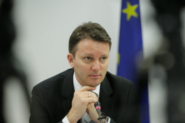 siegfried muresan despre trecerea bulgariei la euro poate suntem dezamagiti ca adera inaintea noastra dar ei respecta criteriile 69568f3ae03b7