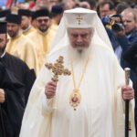slujba de boboteaza la catedrala patriarhala din bucuresti tinuta de pf daniel se vor distribui 10 000 de litri de agheasma mare 695ca82ab21ae