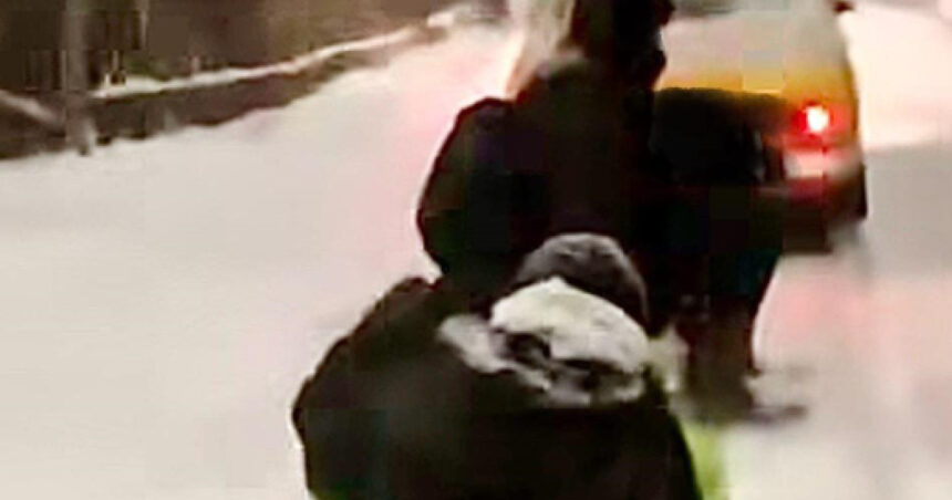 un adolescent care se dadea cu sania trasa de masina a murit dupa ce a fost aruncat intr un cap de pod 696ab82b5e4f5