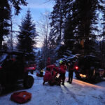 un turist a cazut peste 70 de metri cu atv ul intr o rapa din muntii baiului salvamontistii au intervenit de urgenta 6962ba10b76b0