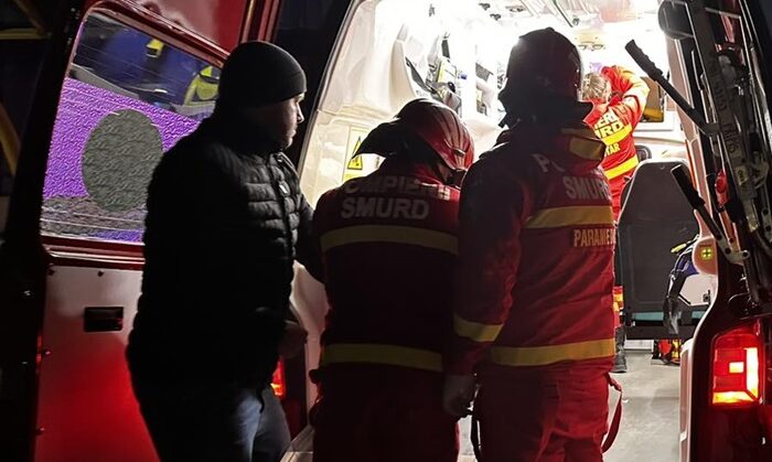 update trei victime dupa ce o masina s a rasturnat pe autostrada a4 agigea ovidiu intervine smurd ul 696f225325cbb