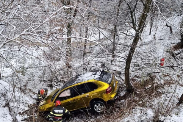 video accident grav in arges o masina a cazut intr o rapa trei oameni au fost raniti 695f755851373