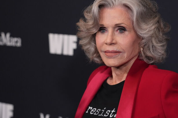 video actrita jane fonda face apel la americani sa se solidarizeze impotriva lui donald trump este o chestiune de bine sau rau 697c89e95fe48