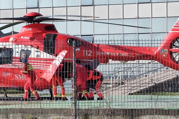 video alerta la mangalia un barbat s a taiat cu un flex intervine elicopterul smurd 695ce99c0c890