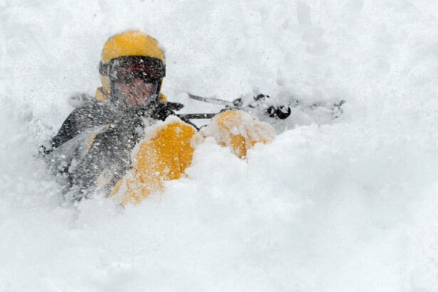 video avertismentul salvamont risc insemnat de avalansa in bucegi dupa caderile masive de zapada 695c09f5edd3c
