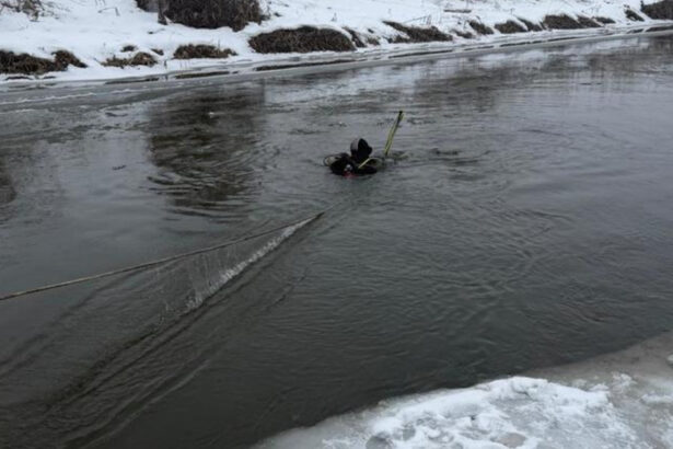 video copil de 4 ani cautat in raul somes alt minor a fost scos din apa si dus la spital pompieri si scafandri intervin de urgenta 6973903b1c9d3