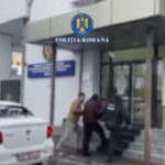 video doi consateni s au luat la cearta in ziua de boboteaza unul a ajuns la spital cu gatul taiat celalalt in arest 695ff20adc839