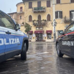 video doi romani arestati in italia dupa ce au furat arma unui politist si au deschis focul asupra agentilor 696a40a36e536