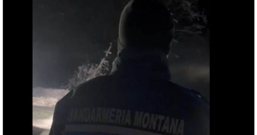 video doua ore de lupta cu frigul si zapada jandarmii au salvat trei persoane pe un drum forestier din muntii buzaului 696b87b8b8fda