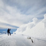 video imagini de poveste de la cabana omu troienele au acoperit cu totul cladirea 6962608ec20e3