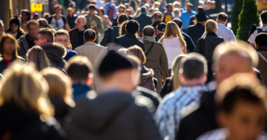 video institutiile in care romanii au cea mai mare incredere parlamentul e pe ultimul loc unde se situeaza presedintia sondaj 697b3d7bb68e6