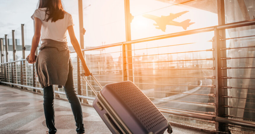 video noi reguli pentru calatoriile cu avionul bagaj de mana gratuit compensatii pentru intarzieri anuntul parlamentului european 69711063a8146