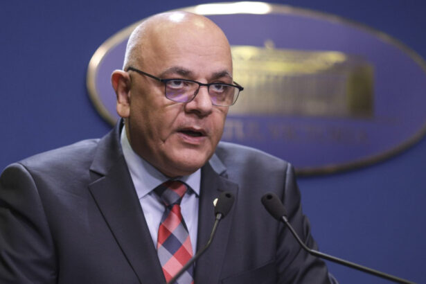 video raed arafat mii de persoane din alba si hunedoara sunt inca fara curent electric problemele cu apa au fost rezolvate 695bd1da1ea69