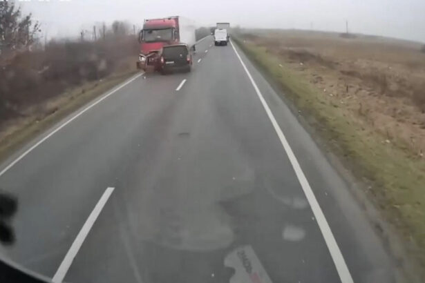 video supravietuitor al accidentului de pe dn6 volanul s a blocat in depasire ce spune grecul ca s ar fi intamplat cu masina 6979e87294d50