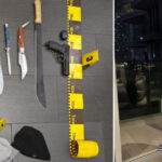 video trapperul mgk retinut dupa o bataie la o sala din capitala alti 6 tineri saltati de politie aveau la ei cutite pistoale si sabii 697cb5a34231b