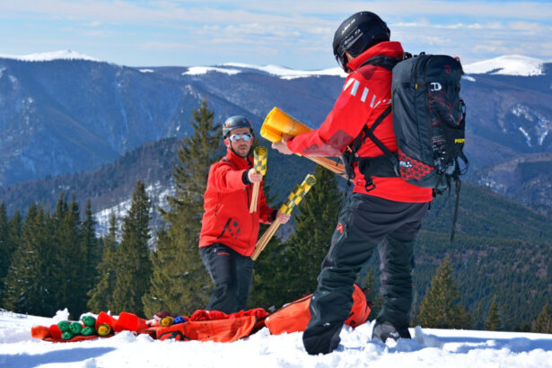 125 de apeluri pentru salvamont in 24 de ore 130 de persoane salvate unele cu elicopter smurd 69919901afa8b