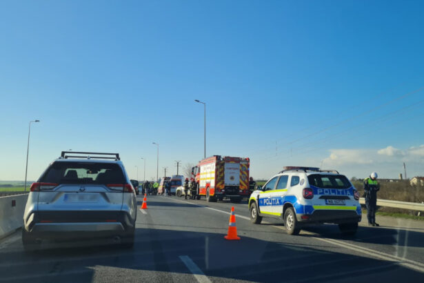 accident pe a4 in zona intrarii pe a2 un autoturism a intrat in parapet 6999c9cd31765