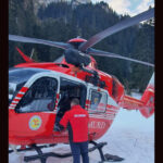 actiune de salvare in muntii bucegi o persoana dusa la spital cu elicopterul smurd salvamontistii trag un semnal de alarma 697f9b6e7e469