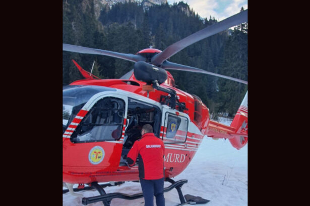 actiune de salvare in muntii bucegi o persoana dusa la spital cu elicopterul smurd salvamontistii trag un semnal de alarma 697f9b6e7e469