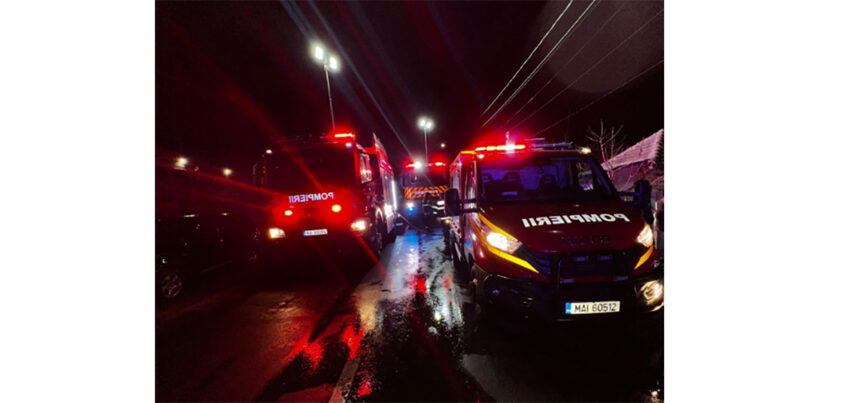 alerta la constanta o masina in care se aflau trei tineri s a rasturnat pe bulevardul 1 mai in dreptul rompetrol 6991543ac773b