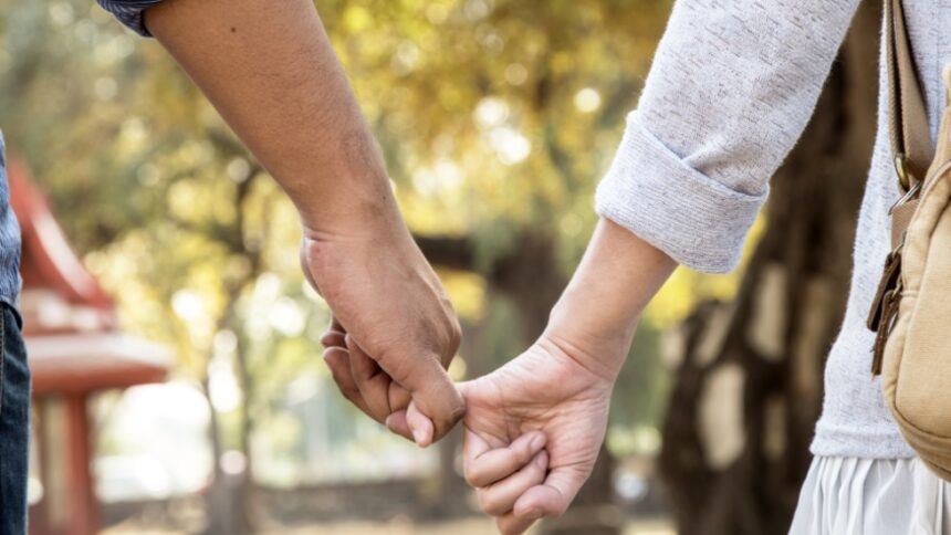 asa ceva n ati mai auzit in viata voastra si a lasat nevasta copiii si afacerea pentru amanta iar acum cele doua s au imprietenit si l au reclamat 6996e411d2f4b