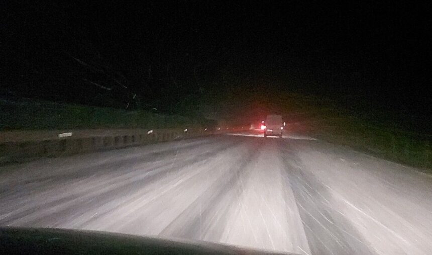 atentie soferi este polei pe a2 ninge abundent si se circula cu dificultate 697fb21c53546