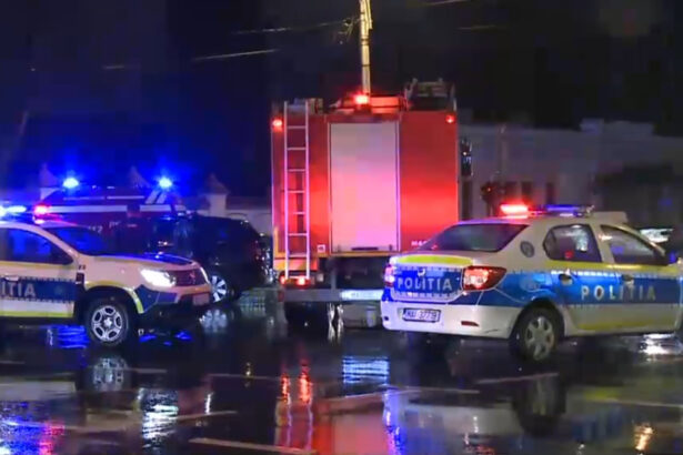 autospeciala de pompieri oprita de politie in drum spre incendiu soferul a ramas fara permis si cu amenda de 3 000 de lei 698ef5e6973f8