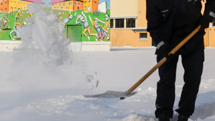 avertizare de ninsori si ploi in dobrogea a fost intrunit comitetul local pentru situatii de urgenta la constanta 699436835c430