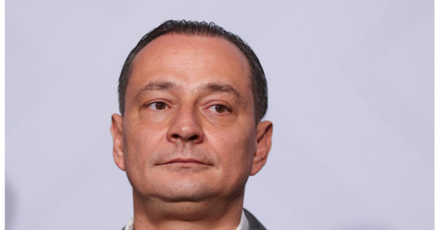 baluta il critica din nou pe ciucu prin tevi ar trebui sa circule agent termic nu lacrimi si politica 698a00cc7485c