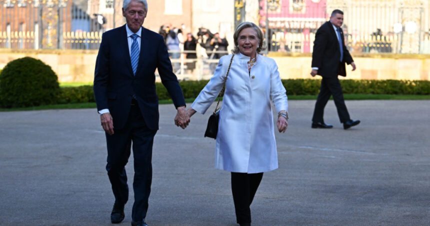 bill si hillary clinton cer audieri publice in cazul epstein sa incetam sa ne mai jucam si sa facem lucrurile cum trebuie 6986ed430aac4