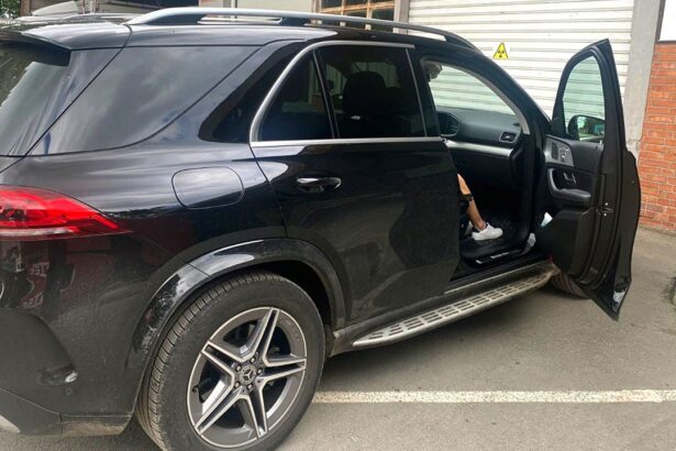 bolid de lux luat in leasing abandonat in praf in vadu o retea infractionala contracta masini scumpe si le vindea in bulgaria 69a0ff4362ef3