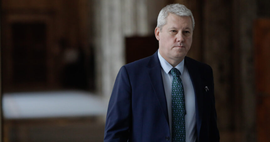 catalin predoiu ministrul de interne il contrazice pe raed arafat limitarea accesului minorilor la retele sociale nu e solutia 697f519b370c9