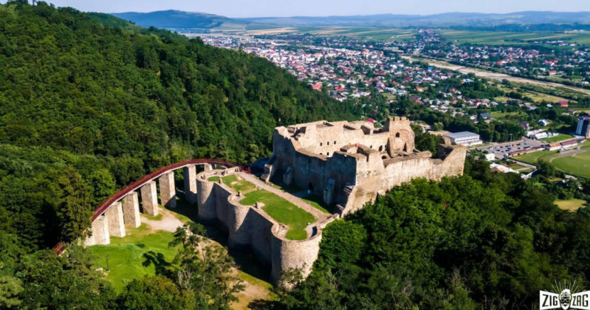 cetatea din romania in care in urma cu 400 de ani se falsificau monede poloneze si suedeze 697fc5b10189e