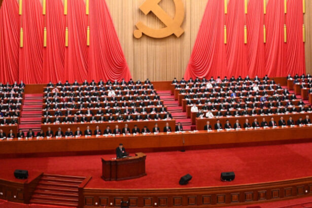 china a demis noua oficiali militari inaintea unei reuniuni a partidului printre ei comandantii marinei si ale fortelor terestre 69a16766cbbf8