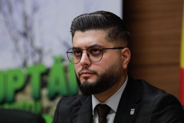 cine conduce primaria sectorului 3 cat timp negoita e suspendat din functie detalii din cv ul lui adrian marian cocos 698616e1cb080