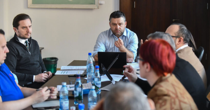 ciprian ciucu a cerut stb un plan de reducere a cheltuielilor anuntul primarului capitalei despre situatia transportului public 69823aead53eb