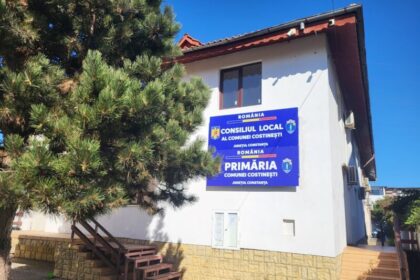 comuna costinesti executata silit ramane fara trei terenuri din schitu la cat sunt scoase la licitatie imobilele 698177a829db3