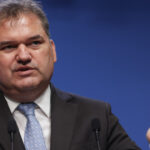 cum arata reforma adoptata de guvern se desfiinteaza 6 409 posturi in administratia centrala ce se intampla in administratia locala 699e0696942c0