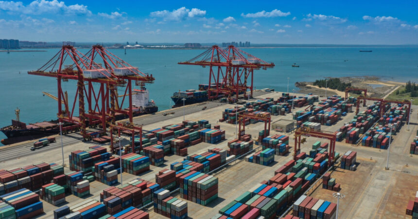 deficitul comercial al romaniei a scazut la 327 miliarde euro in 2025 dupa ce exporturile au crescut mai rapid decat importurile 6989ac620f6f1