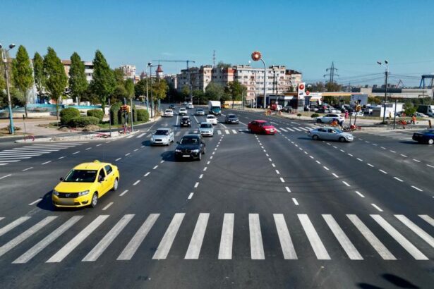 dispar inca un spatiu verde si o parcare dupa incetarea contractului de asociere pentru benzinaria din zona far 699b929424e24